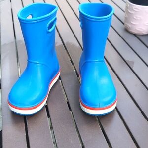 Crocs rain boots size 1